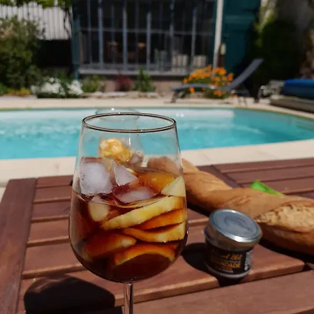 Saint Leon Bed & Breakfast 4*