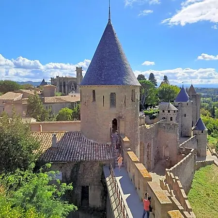 Saint Leon Panzió 4*